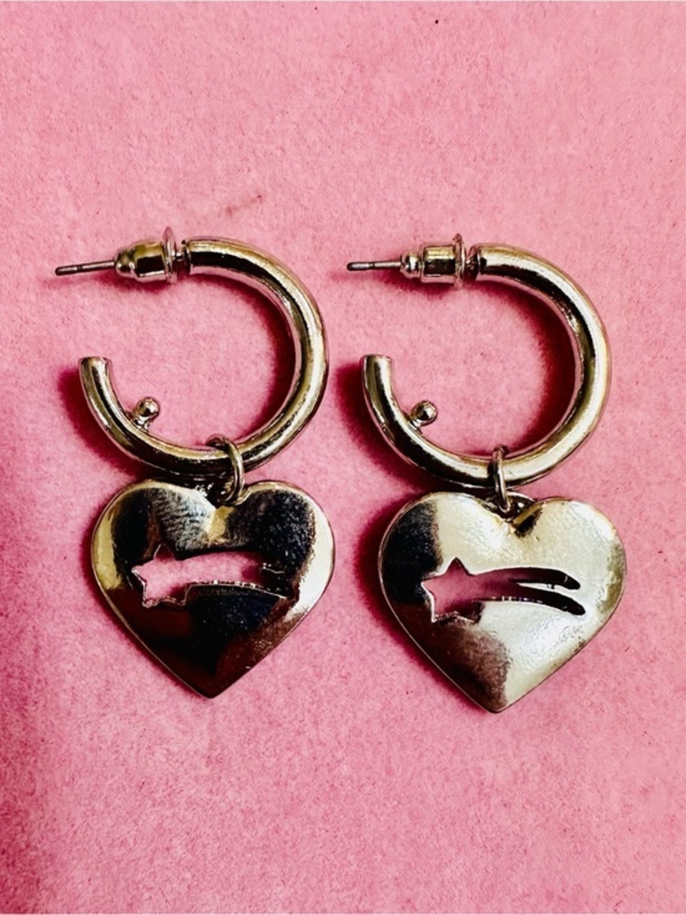 NWT Silver Tone Shooting Star Heart Hoop Earrings